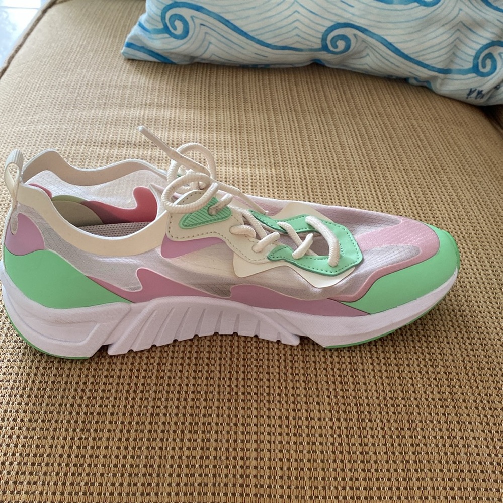 Fabletics Larchmont Transparent Performance Shoe … - image 7